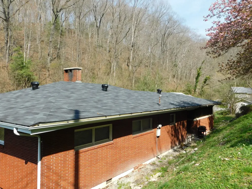116 Wolf Hollow Road Baxter KY 40806