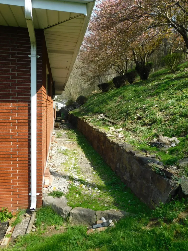 116 Wolf Hollow Road Baxter KY 40806