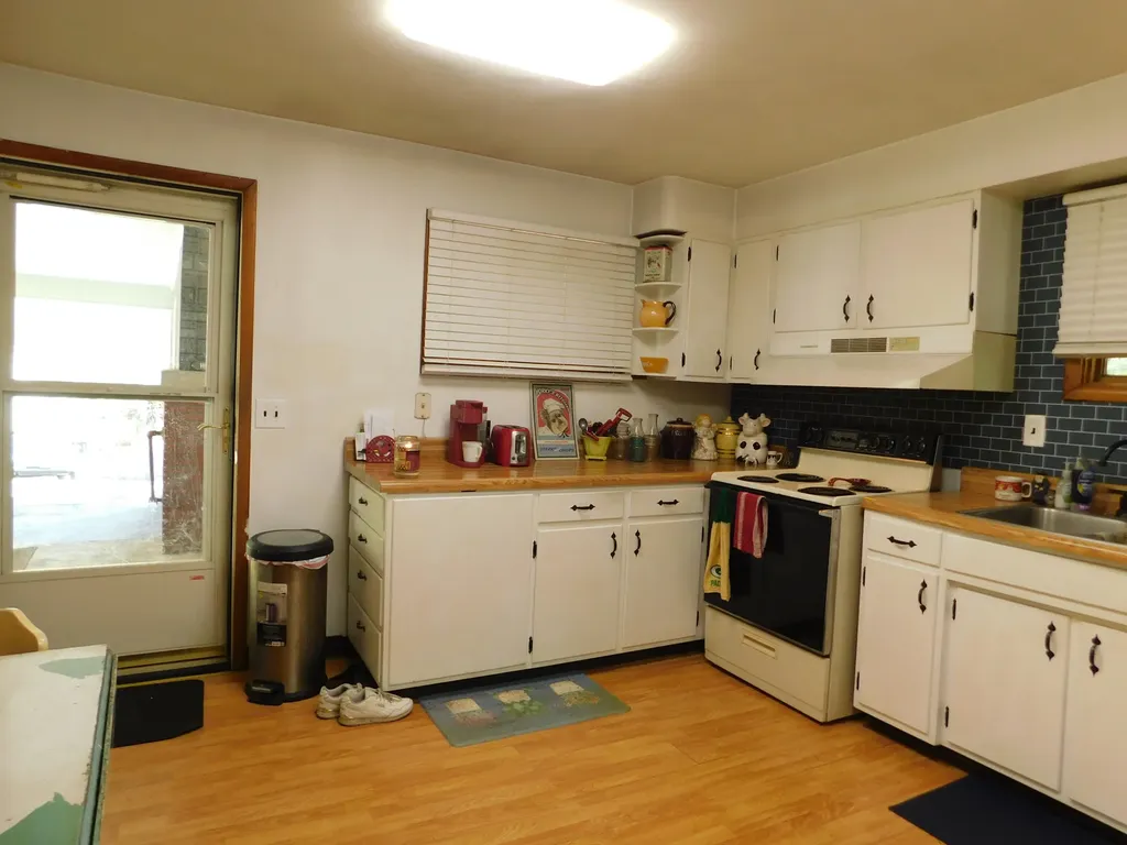 116 Wolf Hollow Road Baxter KY 40806