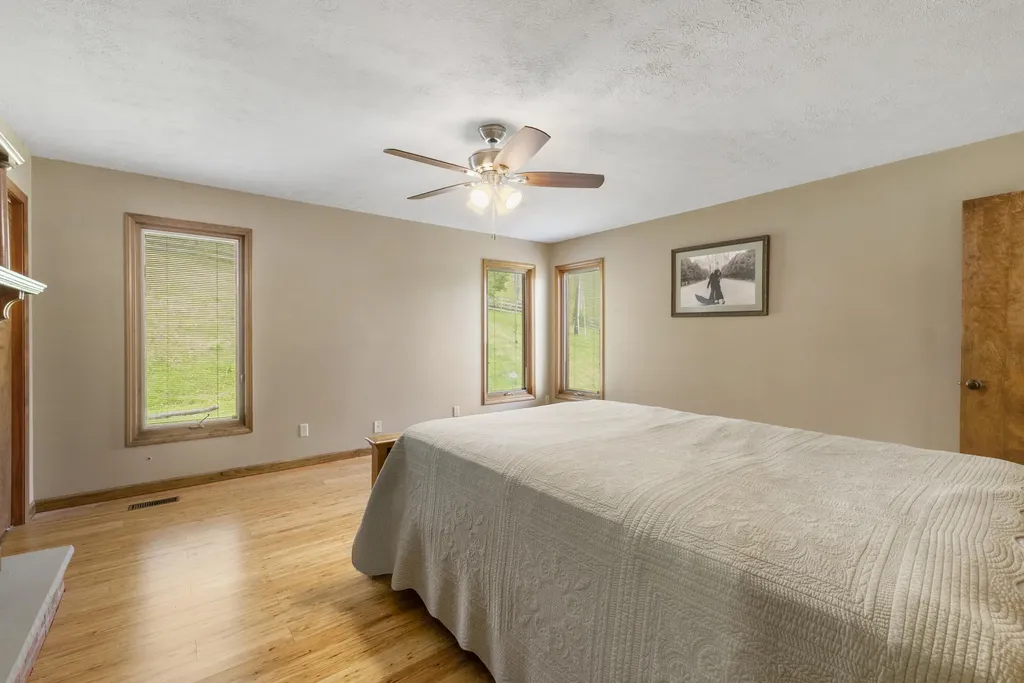 74 Muncy Lane Ashland KY 41102