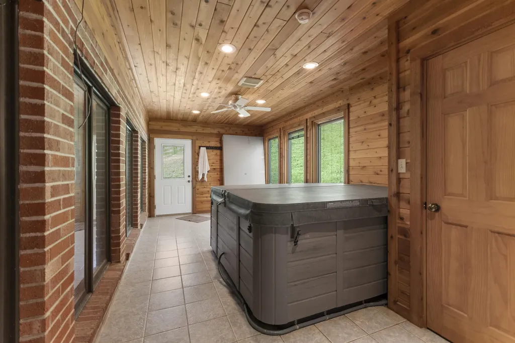 74 Muncy Lane Ashland KY 41102