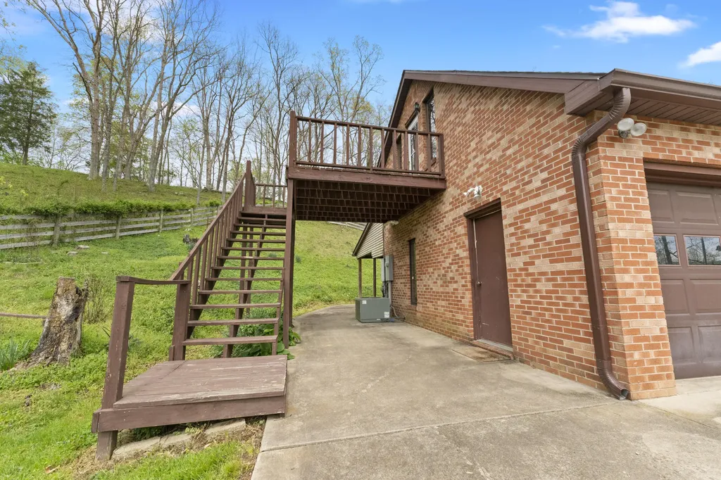74 Muncy Lane Ashland KY 41102