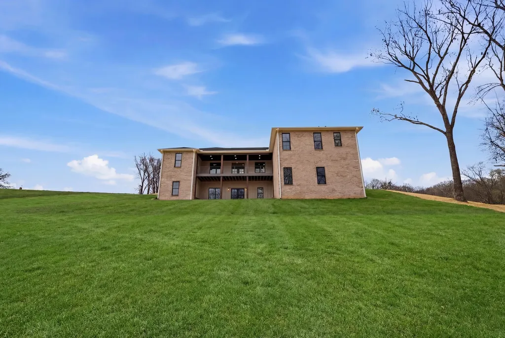 40 Waterfall Way Somerset KY 42503