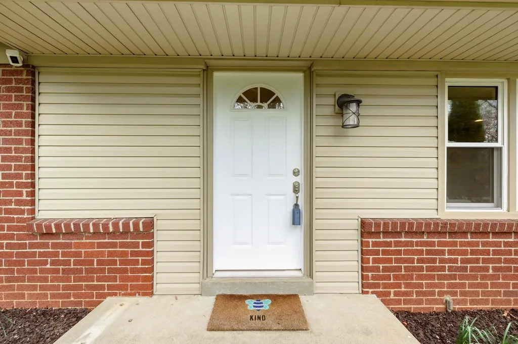 611 Rudy Lane Louisville KY 40207