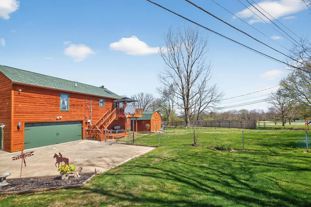 424 Woodcrest Place Lexington KY 40517