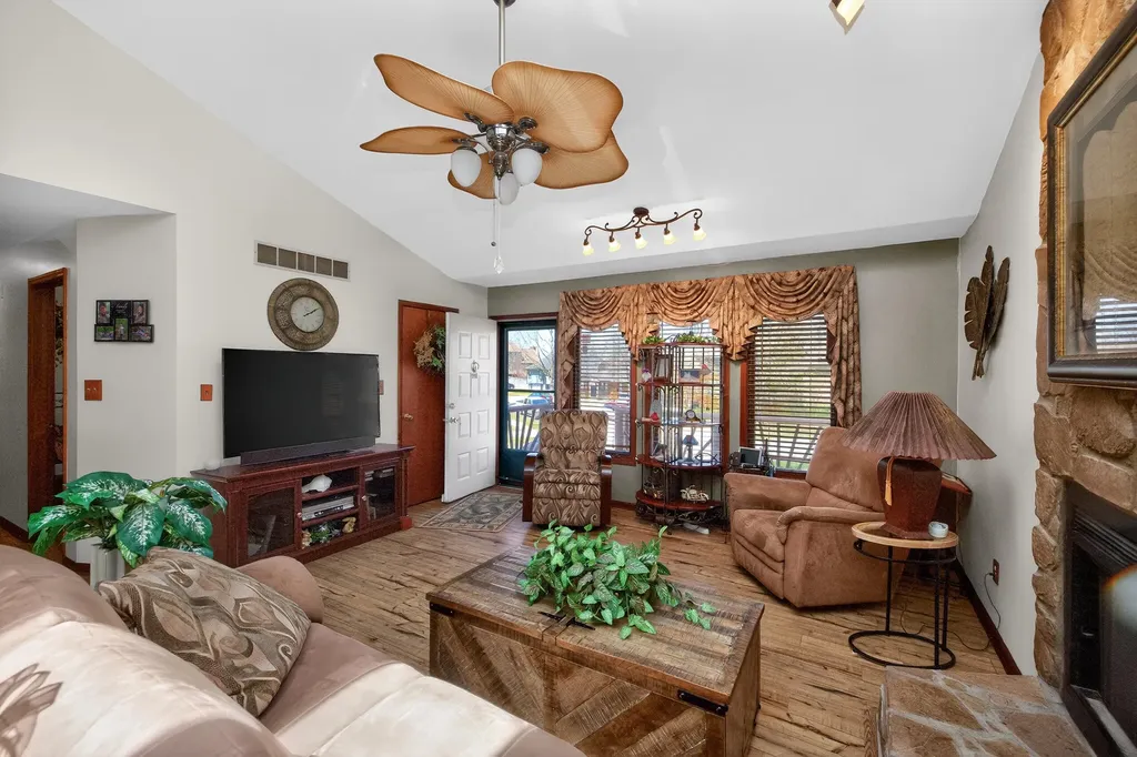 424 Woodcrest Place Lexington KY 40517