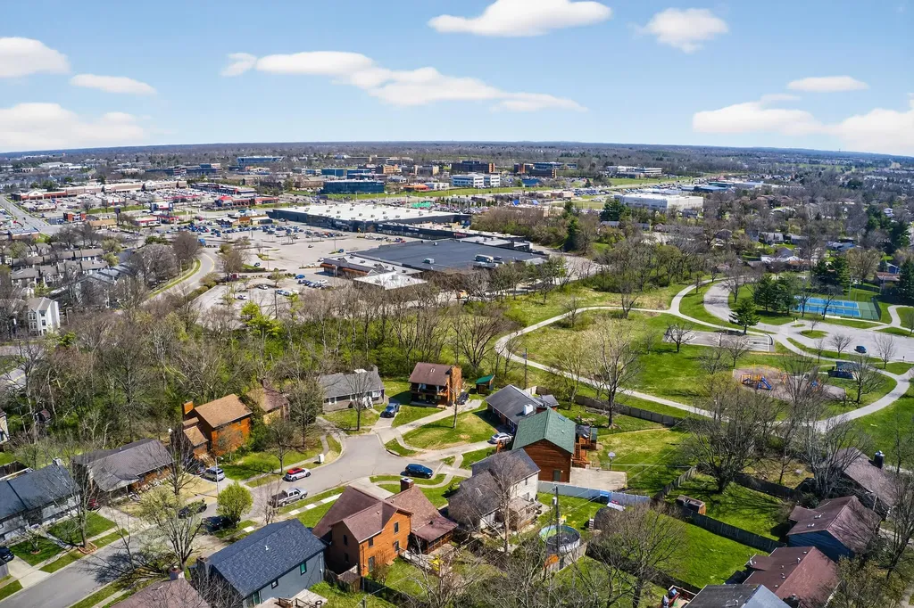 424 Woodcrest Place Lexington KY 40517
