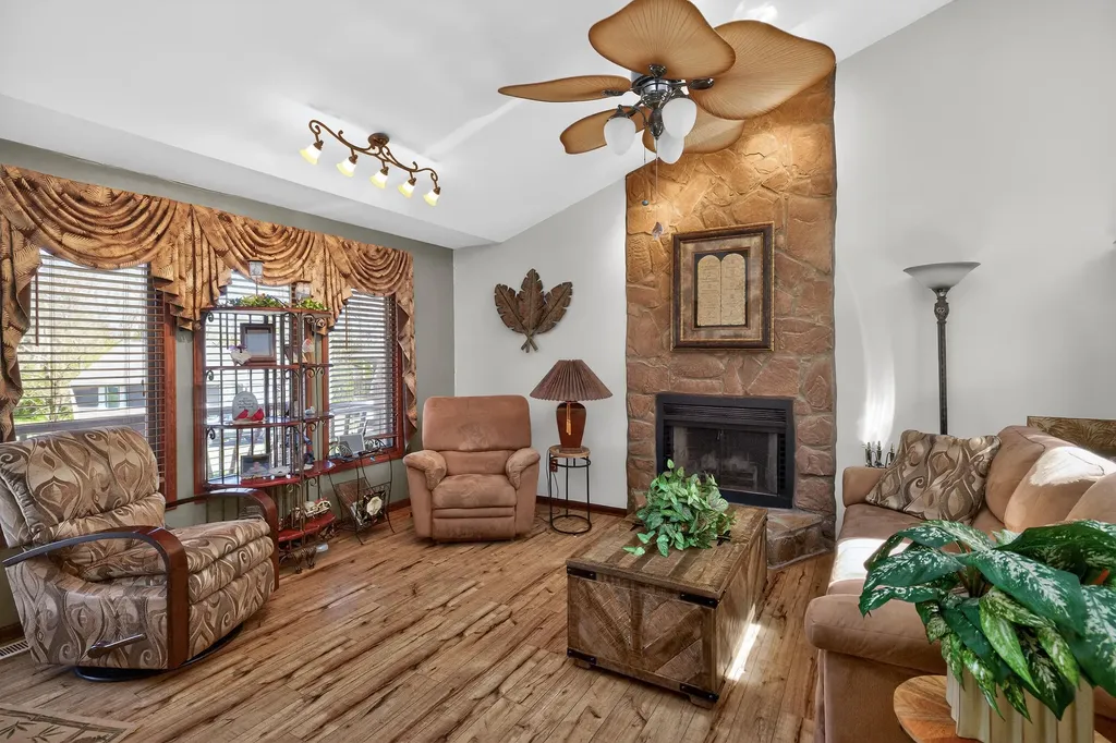 424 Woodcrest Place Lexington KY 40517