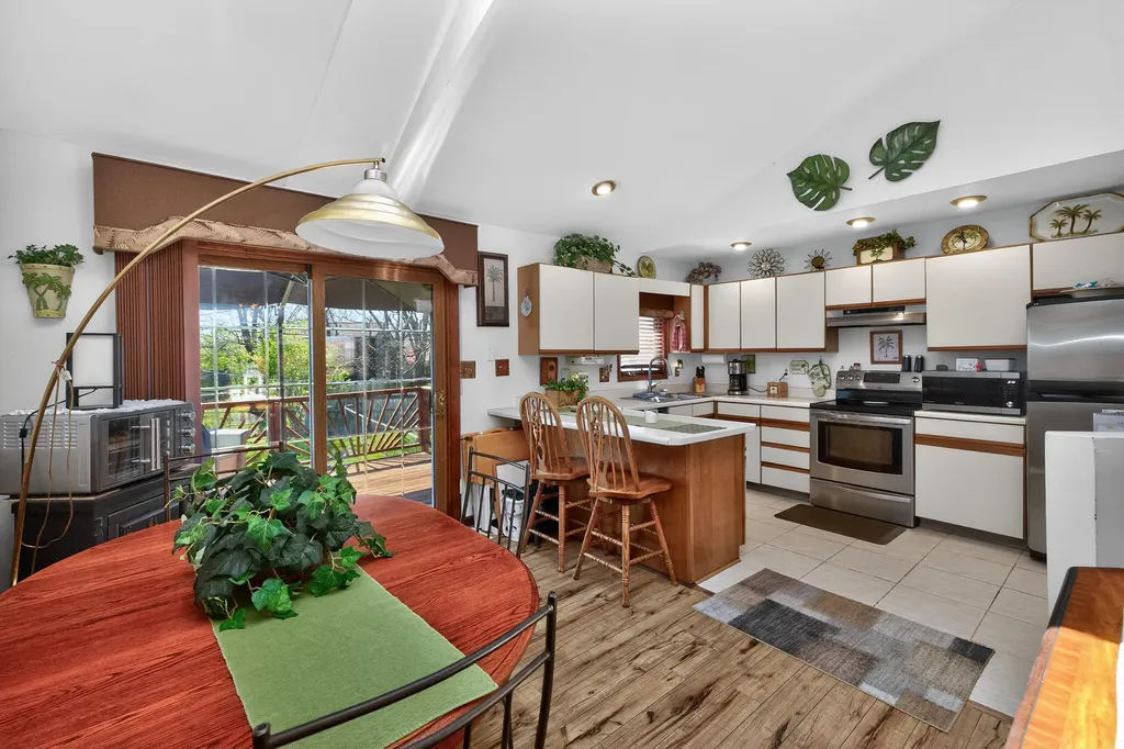 424 Woodcrest Place Lexington KY 40517
