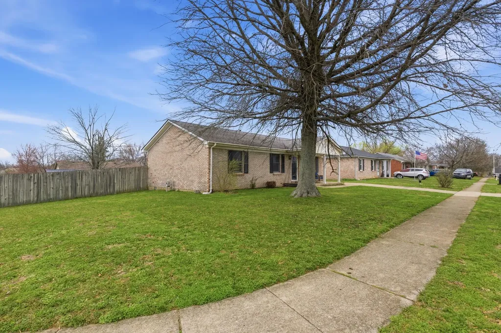 101 Lauren Drive Nicholasville KY 40356