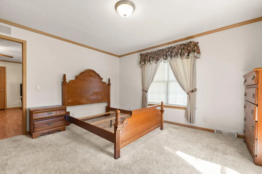 1211 N Mill Street London KY 40741