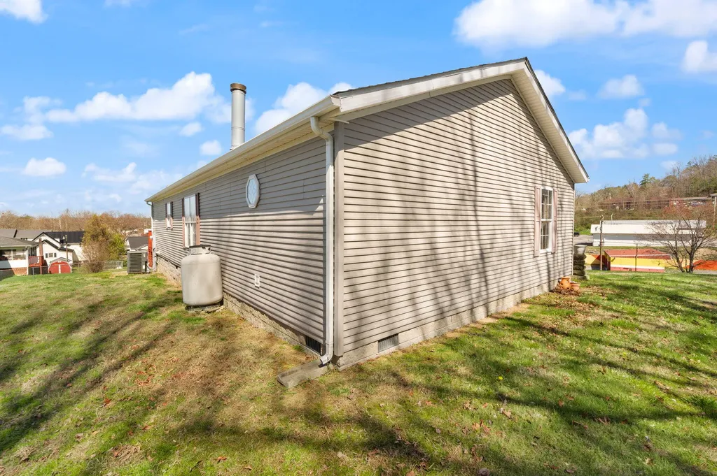 1211 N Mill Street London KY 40741