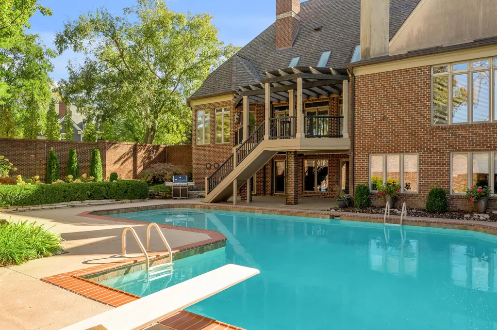 1884 Honey Spring Place Lexington KY 40502