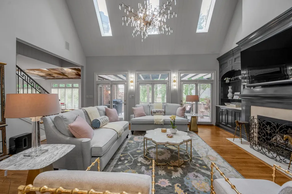 1884 Honey Spring Place Lexington KY 40502