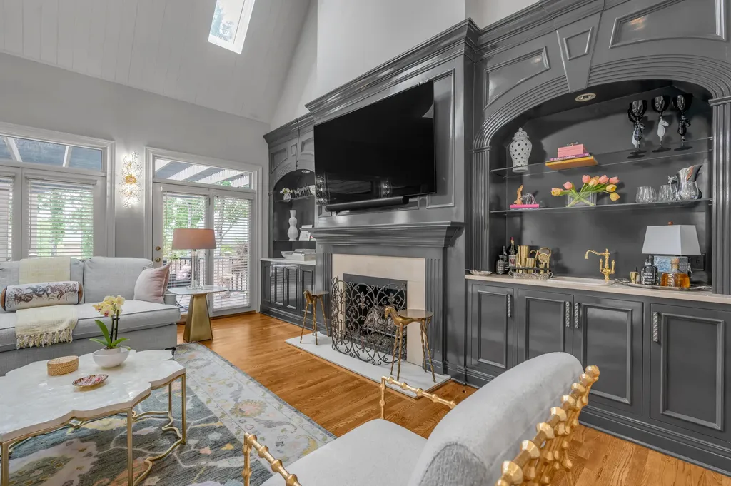 1884 Honey Spring Place Lexington KY 40502