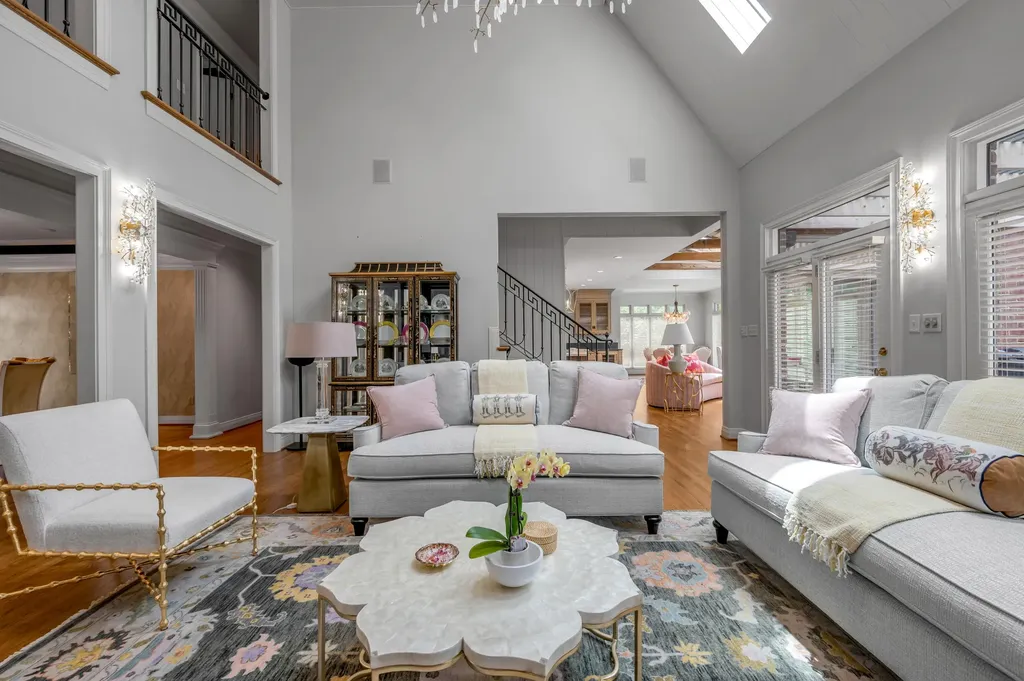 1884 Honey Spring Place Lexington KY 40502