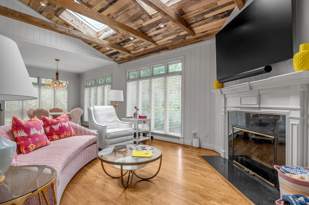 1884 Honey Spring Place Lexington KY 40502