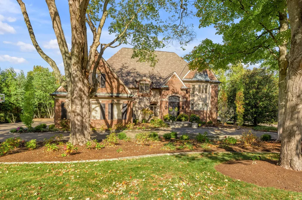 1884 Honey Spring Place Lexington KY 40502