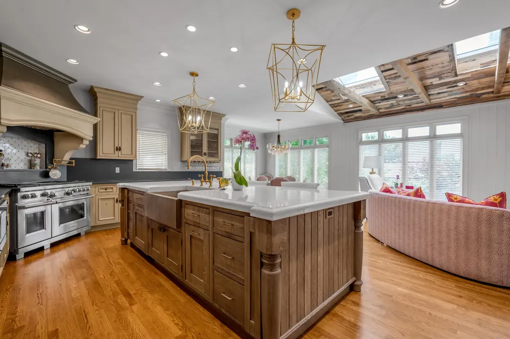 1884 Honey Spring Place Lexington KY 40502