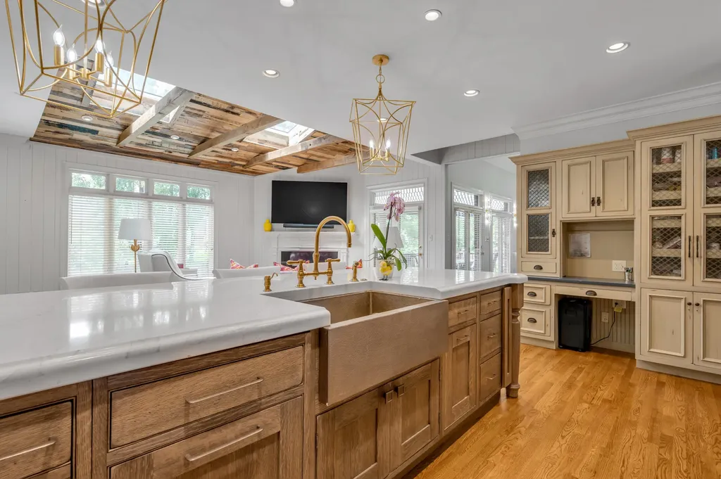 1884 Honey Spring Place Lexington KY 40502