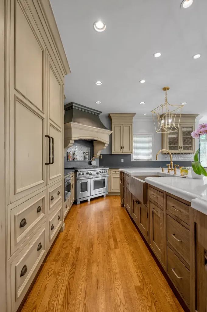1884 Honey Spring Place Lexington KY 40502
