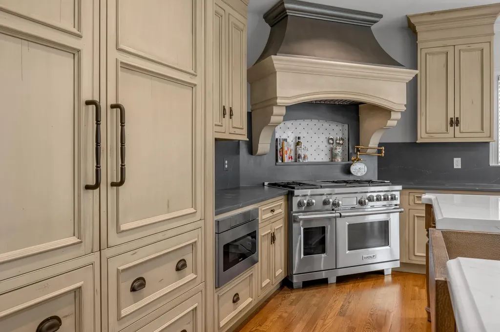 1884 Honey Spring Place Lexington KY 40502