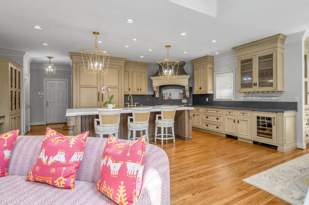 1884 Honey Spring Place Lexington KY 40502