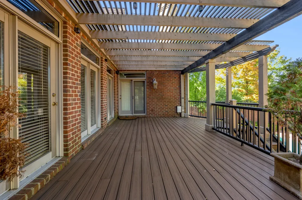 1884 Honey Spring Place Lexington KY 40502
