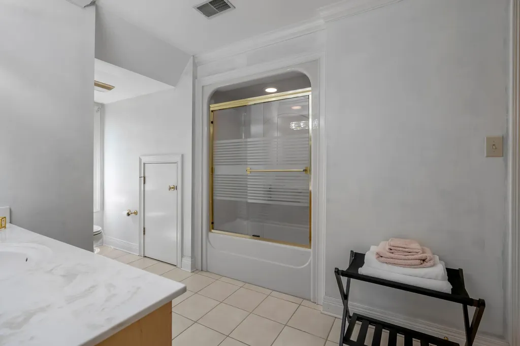 1884 Honey Spring Place Lexington KY 40502