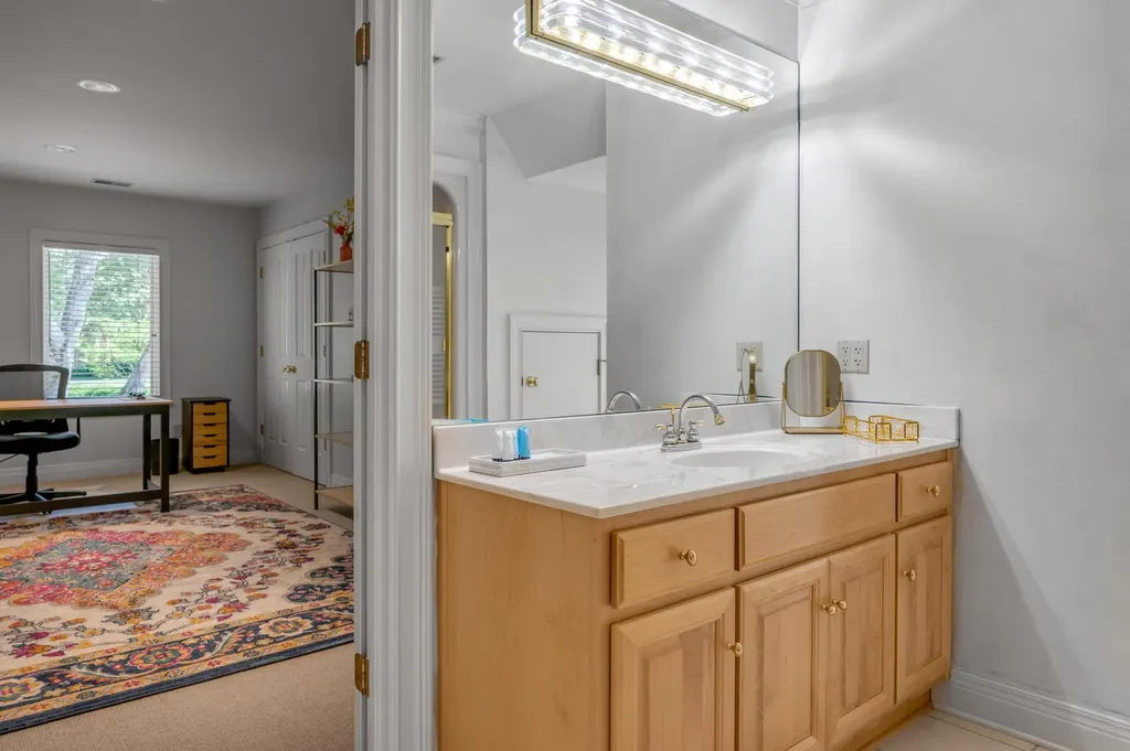 1884 Honey Spring Place Lexington KY 40502