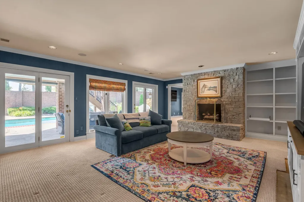 1884 Honey Spring Place Lexington KY 40502
