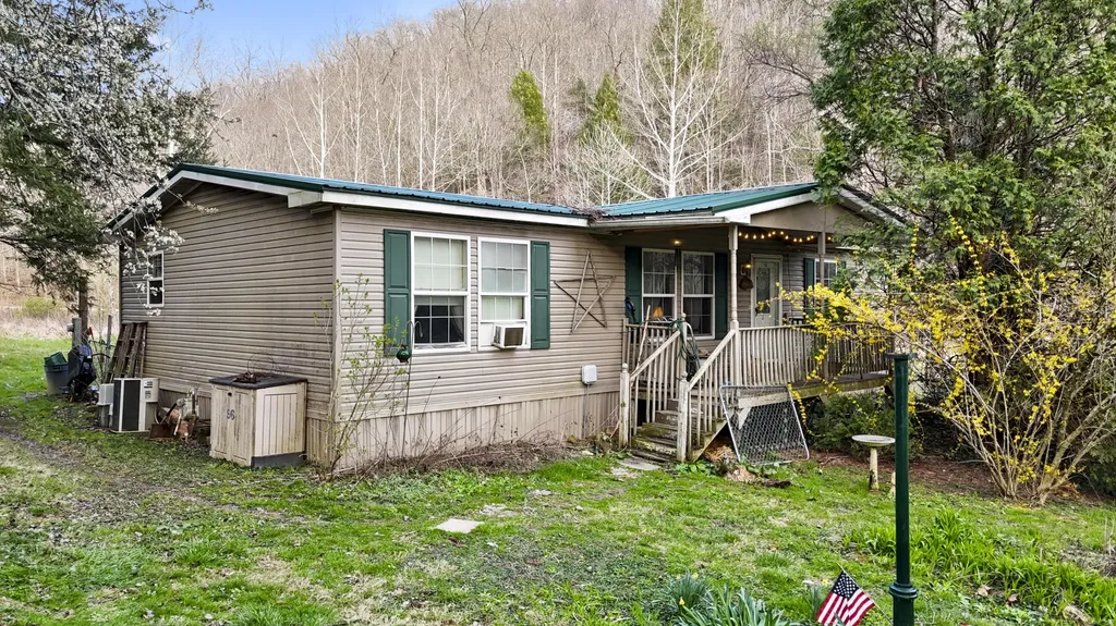 1450 Lower Cane Creek Road Stanton KY 40380