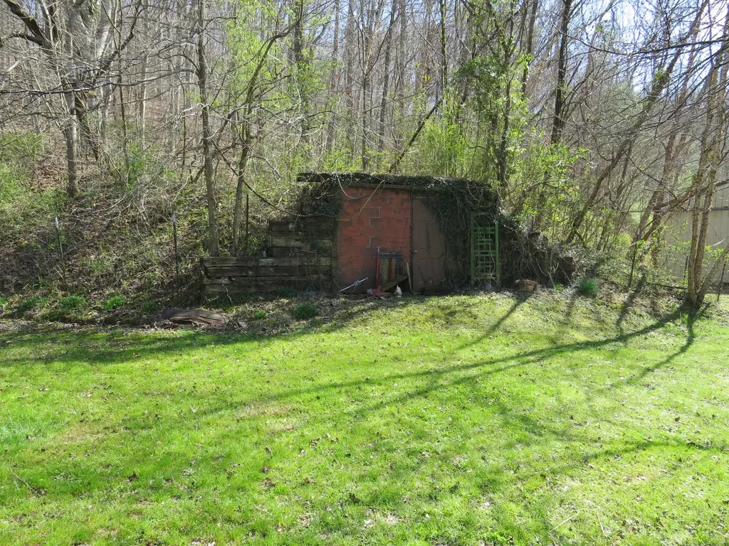 142 Noeville Hollow Road Barbourville KY 40906