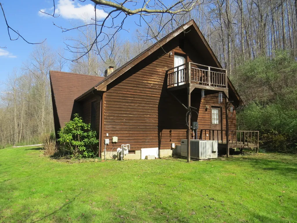 142 Noeville Hollow Road Barbourville KY 40906