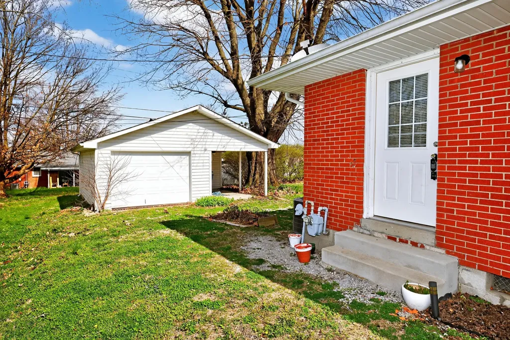 102 Donna Drive Lawrenceburg KY 40342