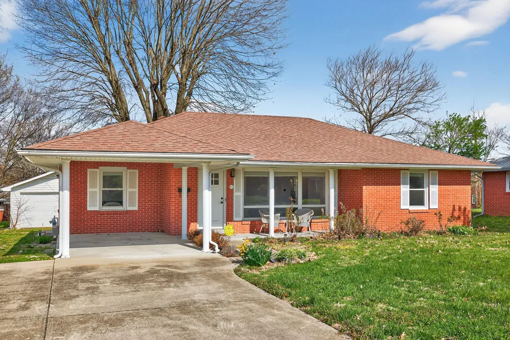 102 Donna Drive Lawrenceburg KY 40342