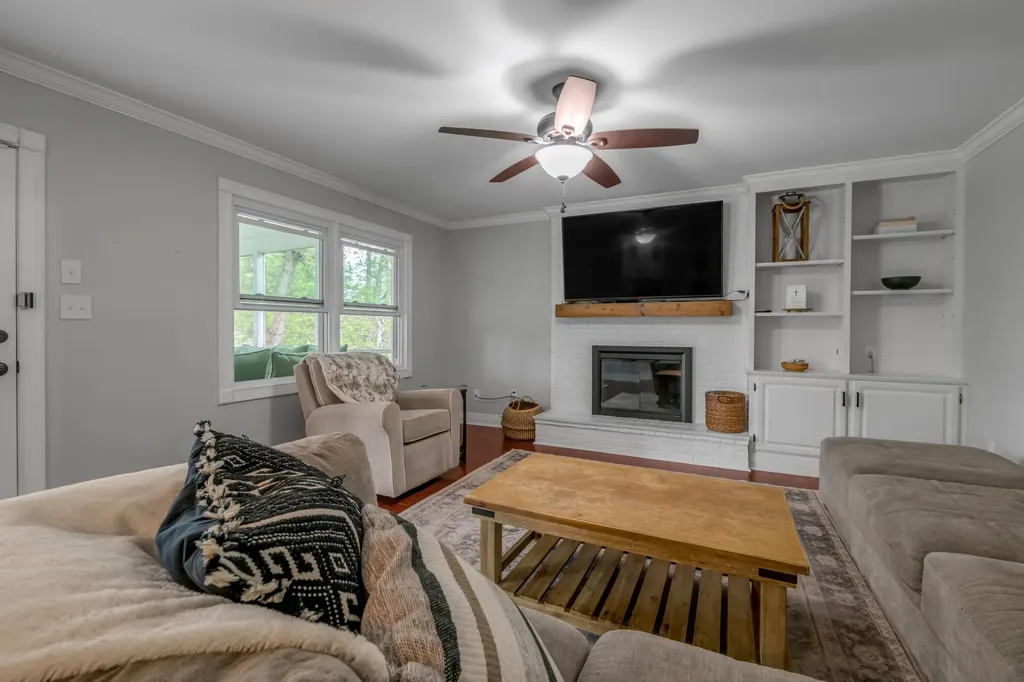 1036 Turnbridge Road Lexington KY 40515