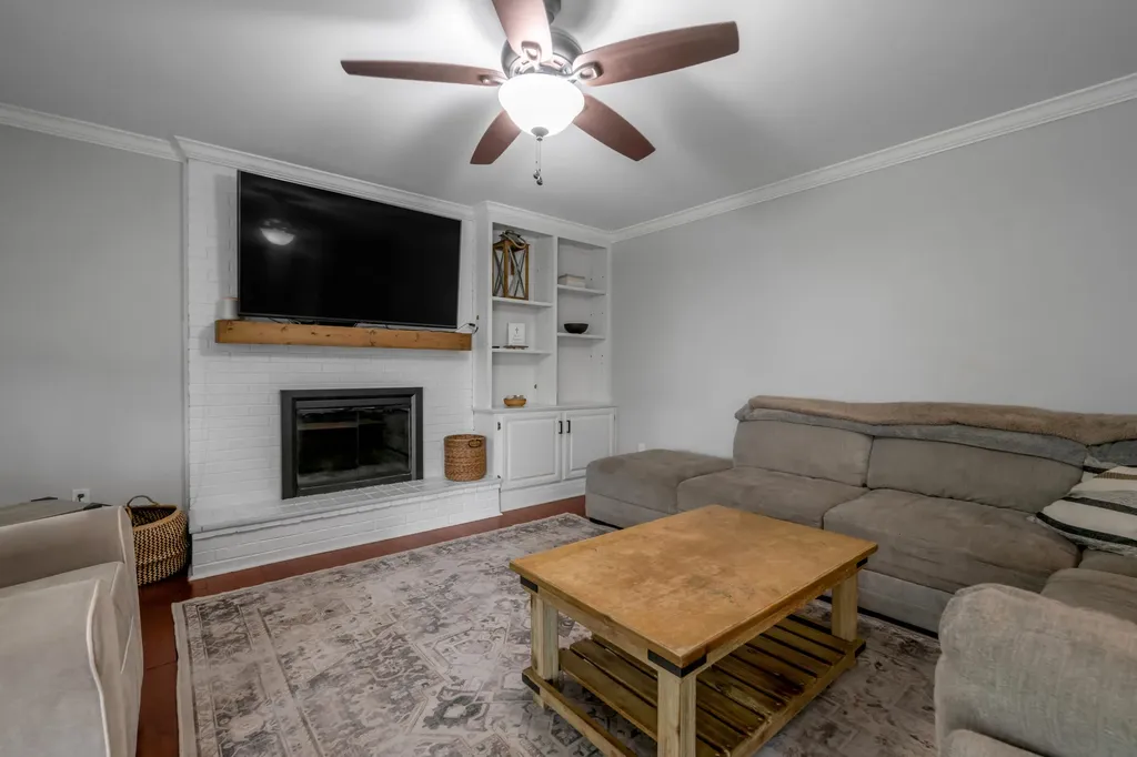 1036 Turnbridge Road Lexington KY 40515