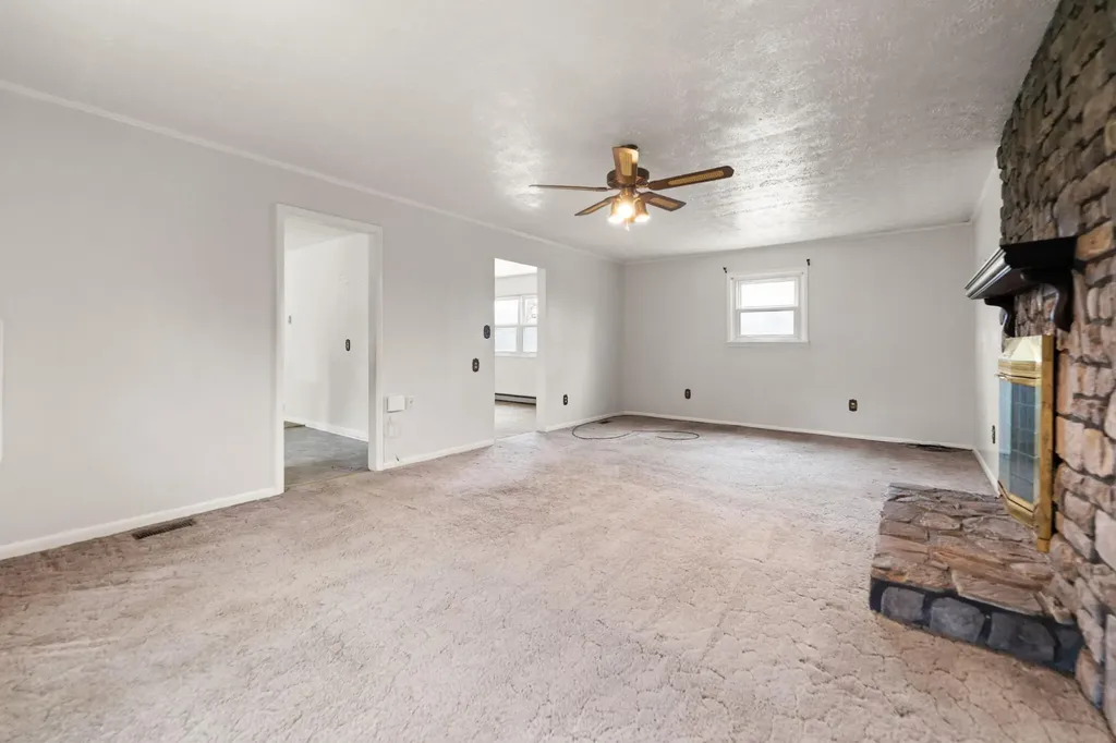 517 Line Creek Road Lily KY 40740