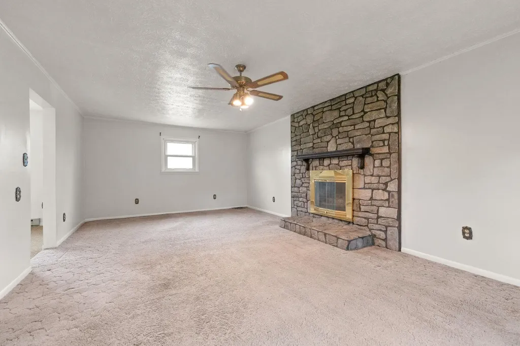 517 Line Creek Road Lily KY 40740