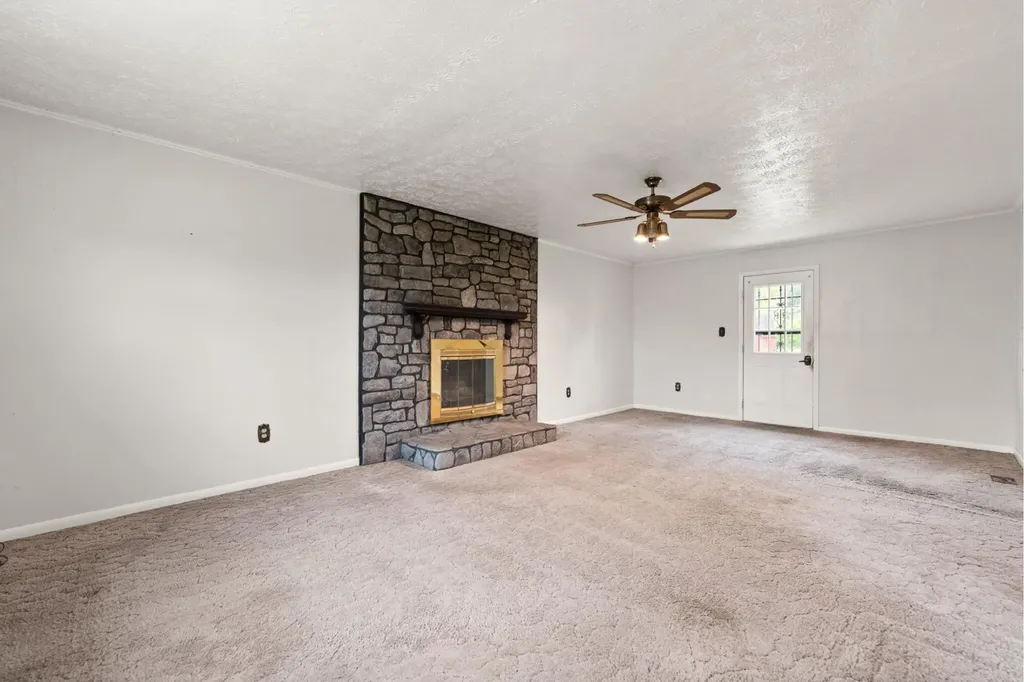 517 Line Creek Road Lily KY 40740