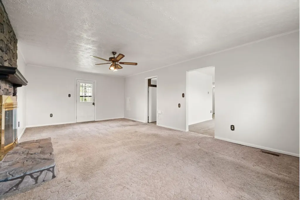 517 Line Creek Road Lily KY 40740