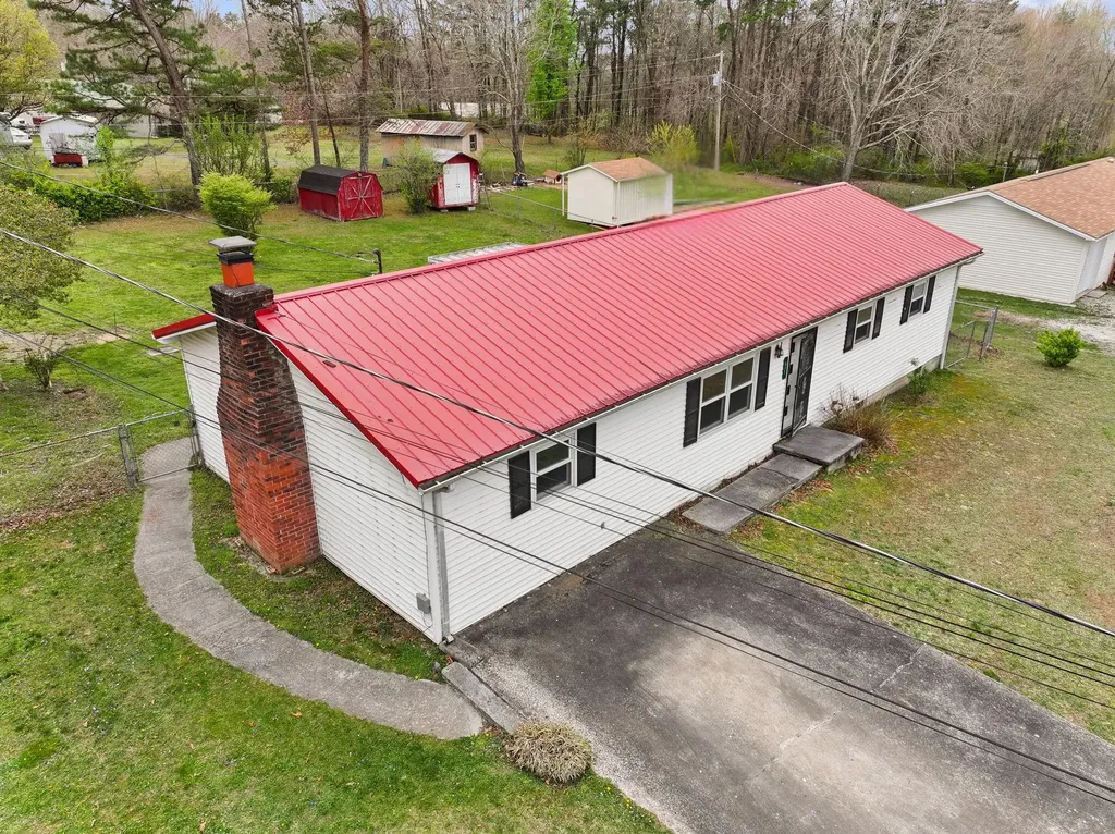 517 Line Creek Road Lily KY 40740