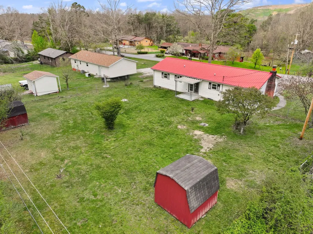 517 Line Creek Road Lily KY 40740