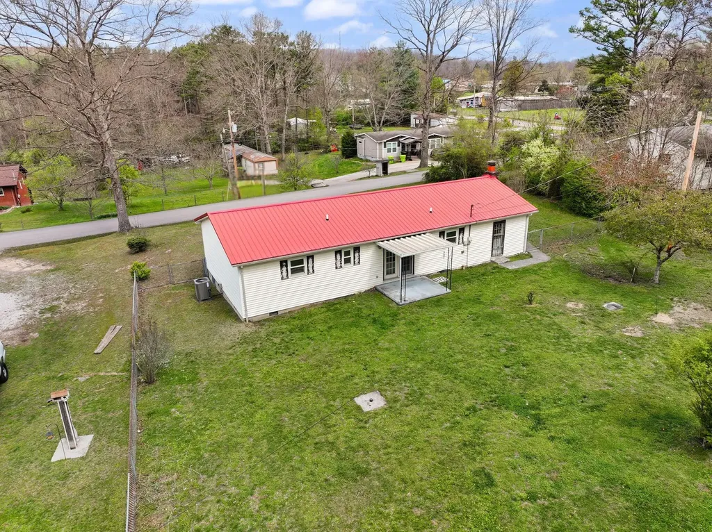 517 Line Creek Road Lily KY 40740