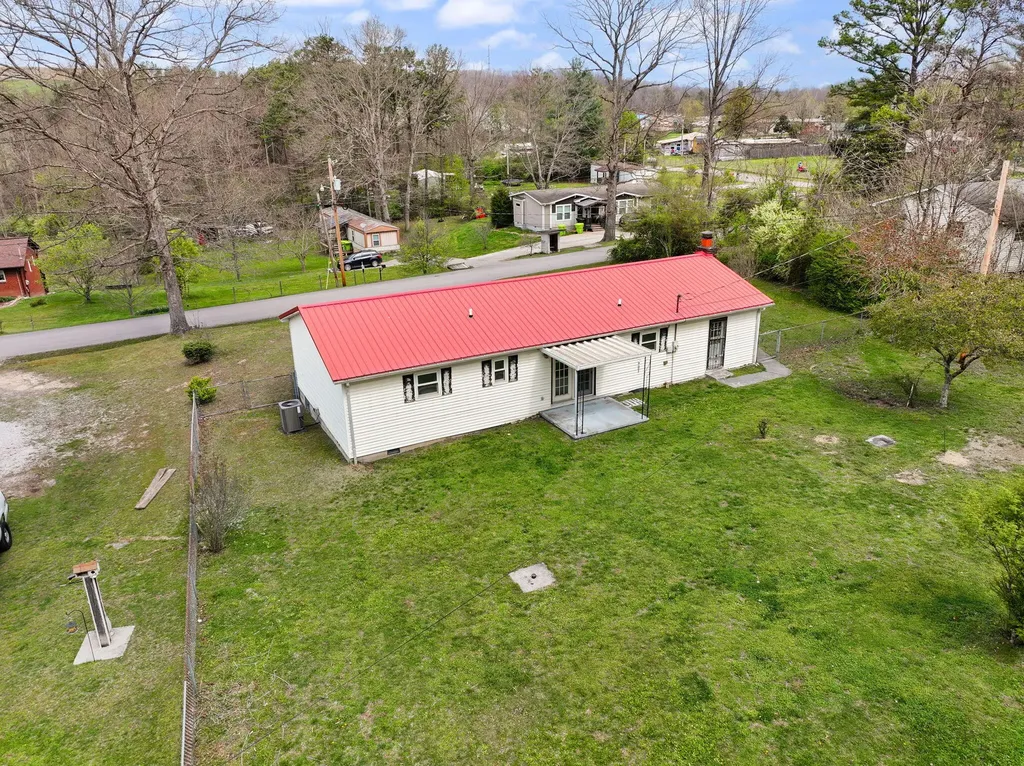 517 Line Creek Road Lily KY 40740