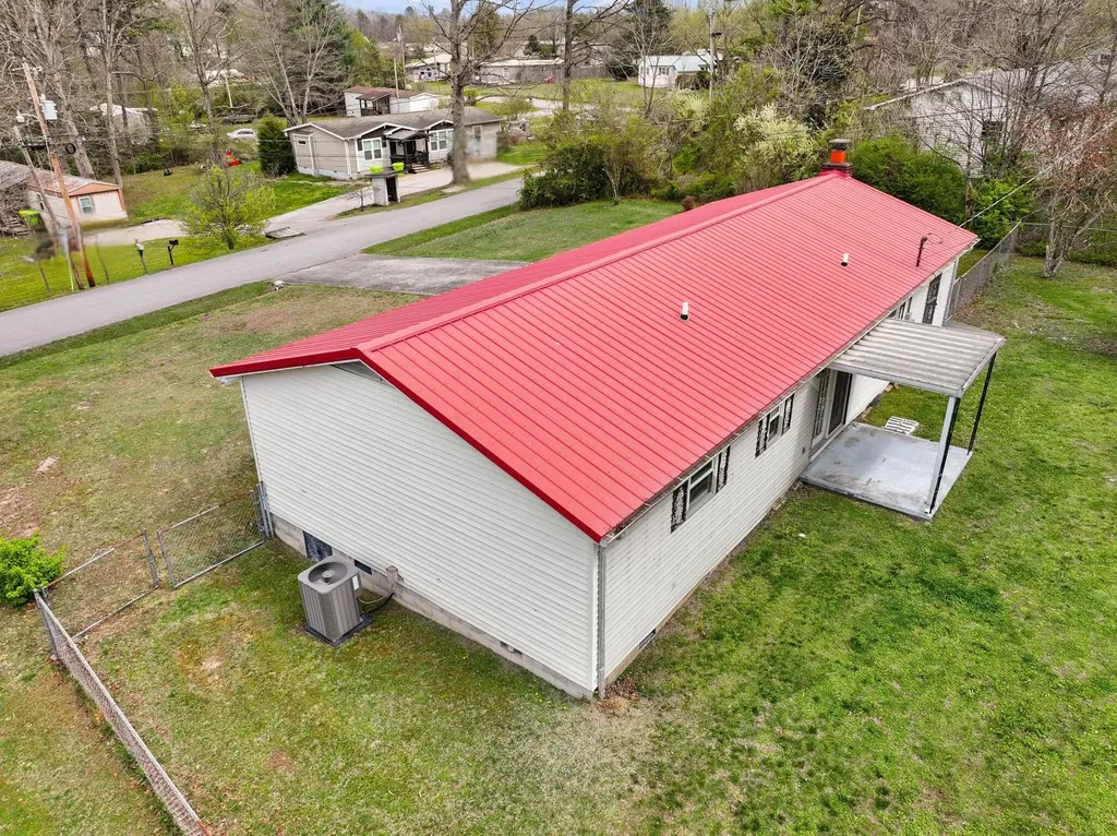 517 Line Creek Road Lily KY 40740