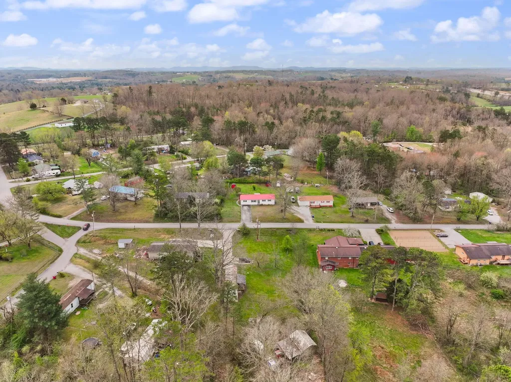 517 Line Creek Road Lily KY 40740