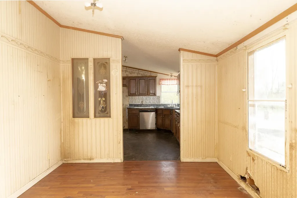 1015 Old Fall Creek Road Monticello KY 42633