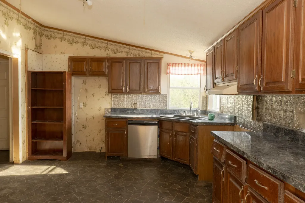 1015 Old Fall Creek Road Monticello KY 42633
